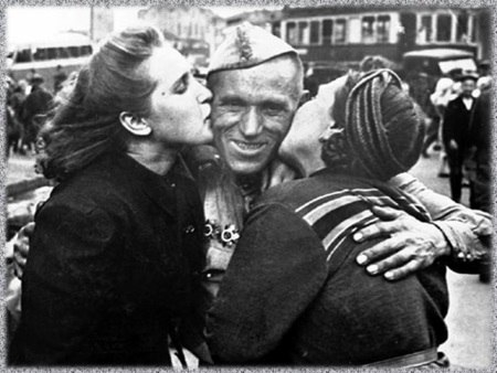 С днем великой победы! С днем великой победы!